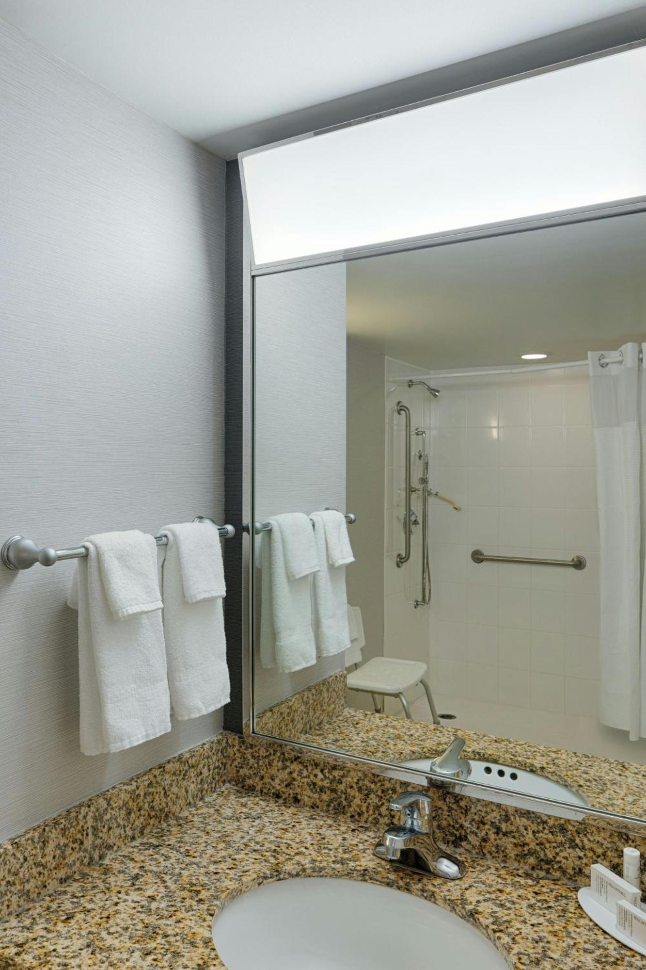คอร์ทยาร์ด สปริงฟิลด์ ดาวน์ทาวน์ Hotel ภายนอก รูปภาพ